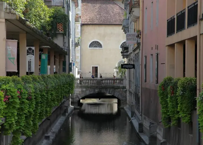 LE GRUFFAZ - Hyper centre, Balcon sur canal